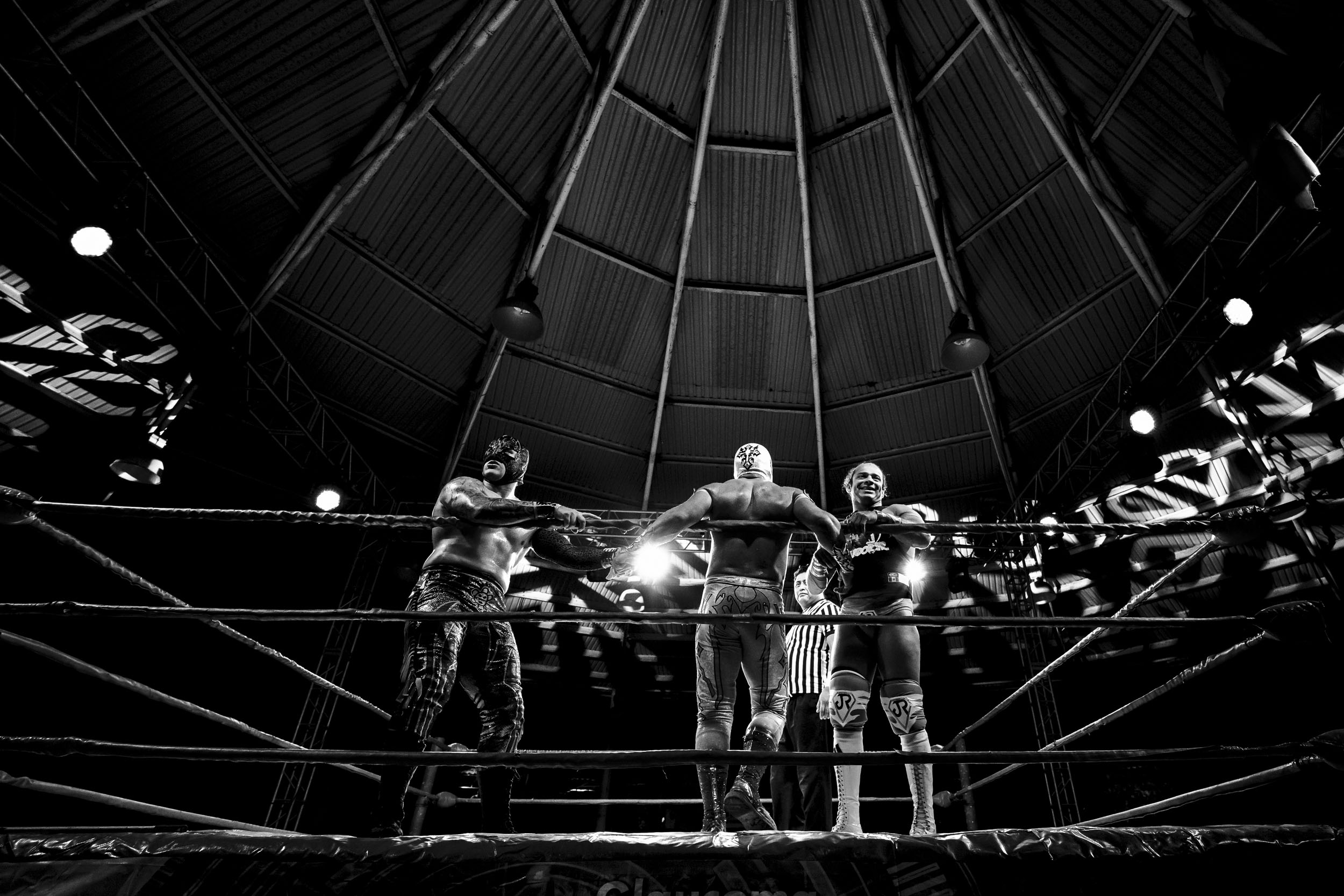 MÍSTICO VS VOLADOR JR Y MAGNUS CONSEJO MUNDIAL DE LUCHA LIBRE FOTOGRAFÍA ADRIEL CANCHÉ FOTÓGRAFO15